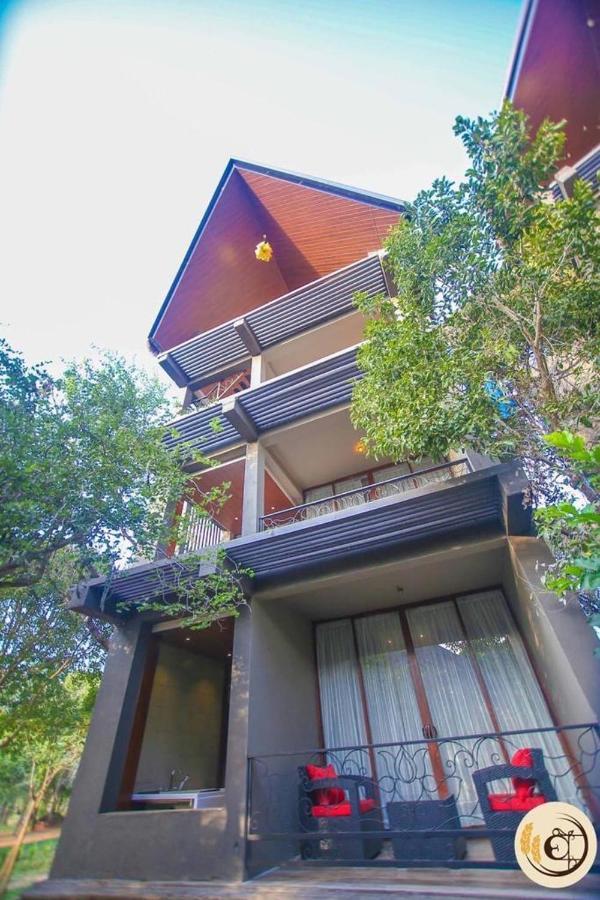 Aswadduma Hotel Dambulla Exterior photo